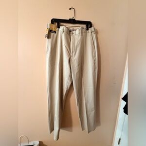 Haggar Men's Light Khaki Chinos 36W x 32L